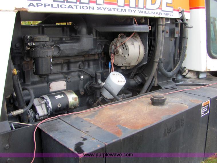 image for item 6646 Willmar 745 self propelled applicator