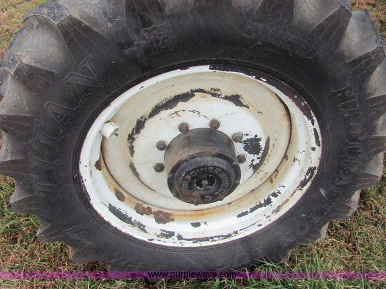 image for item 6646 Willmar 745 self propelled applicator