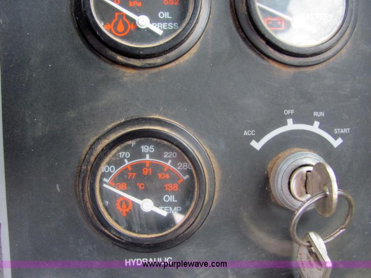 image for item 6646 Willmar 745 self propelled applicator