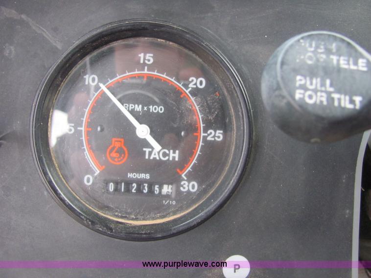 image for item 6646 Willmar 745 self propelled applicator