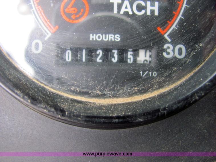 image for item 6646 Willmar 745 self propelled applicator