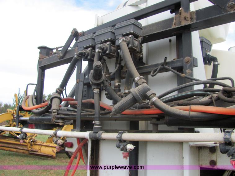 image for item 6646 Willmar 745 self propelled applicator