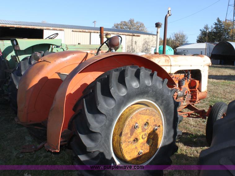 image for item 6679 Case 400 Wheatland tractor