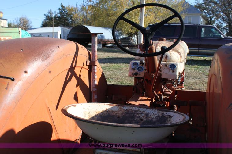 image for item 6679 Case 400 Wheatland tractor