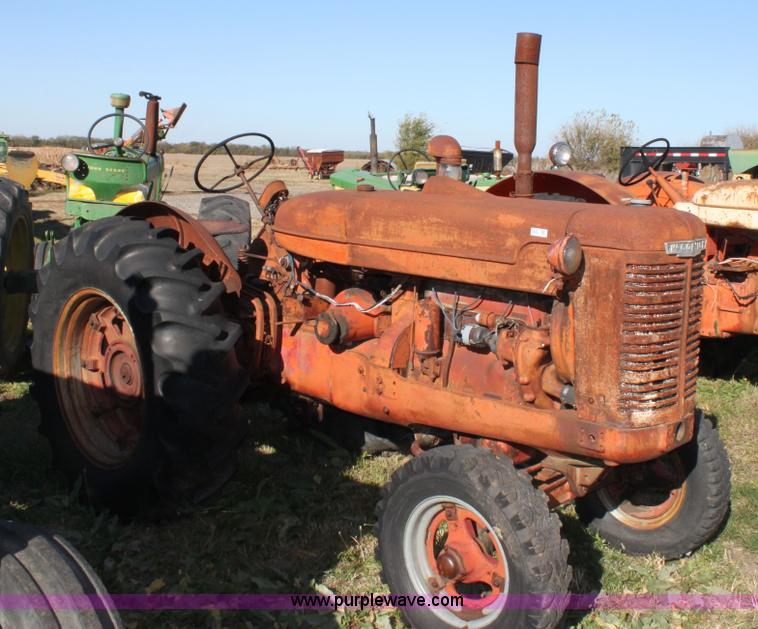 image for item 6680 International W6 tractor