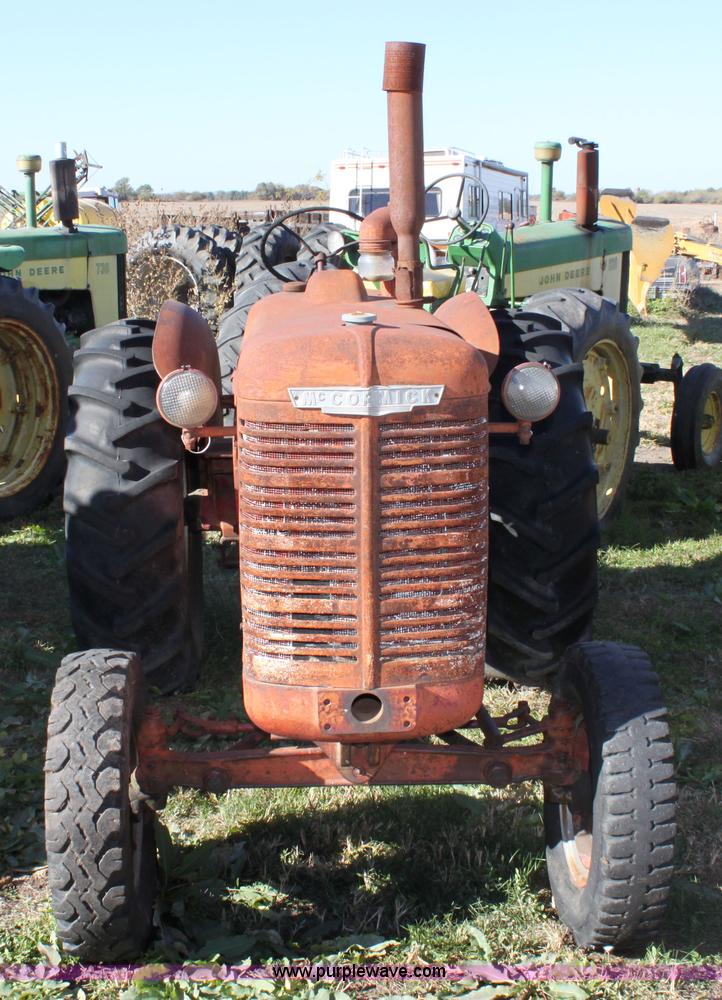 image for item 6680 International W6 tractor
