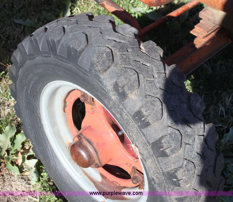 image for item 6680 International W6 tractor