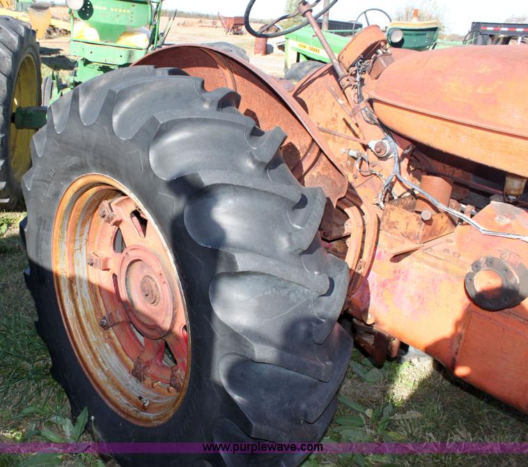 image for item 6680 International W6 tractor