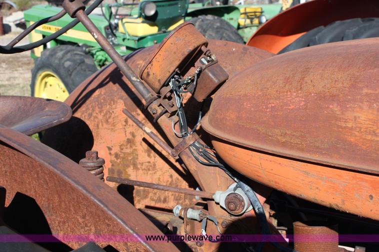 image for item 6680 International W6 tractor