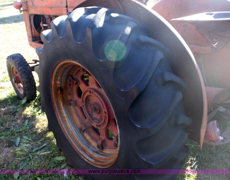 image for item 6680 International W6 tractor