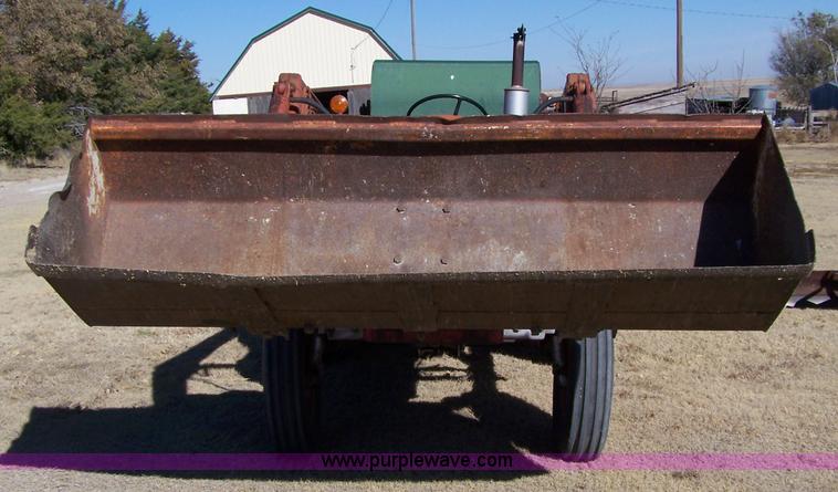 image for item 7310 1972 Massey-Ferguson 150 tractor with loader