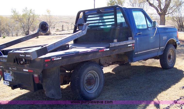 image for item 7314 1988 Ford F250 XLT Lariat pickup truck