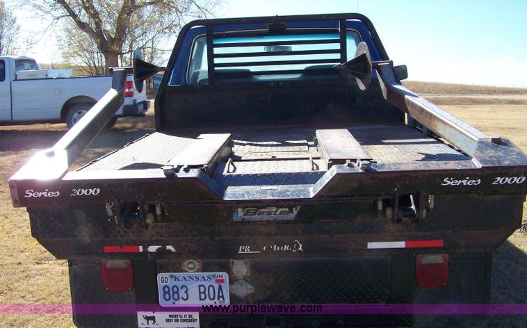image for item 7314 1988 Ford F250 XLT Lariat pickup truck
