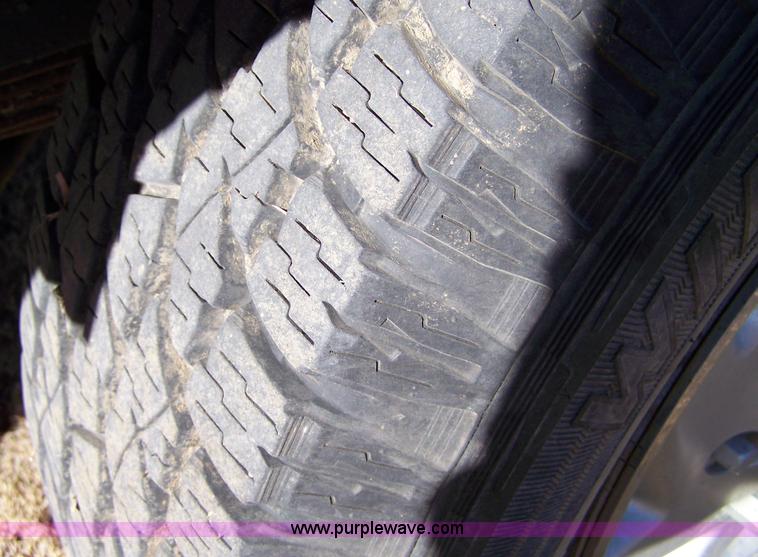 image for item 7314 1988 Ford F250 XLT Lariat pickup truck