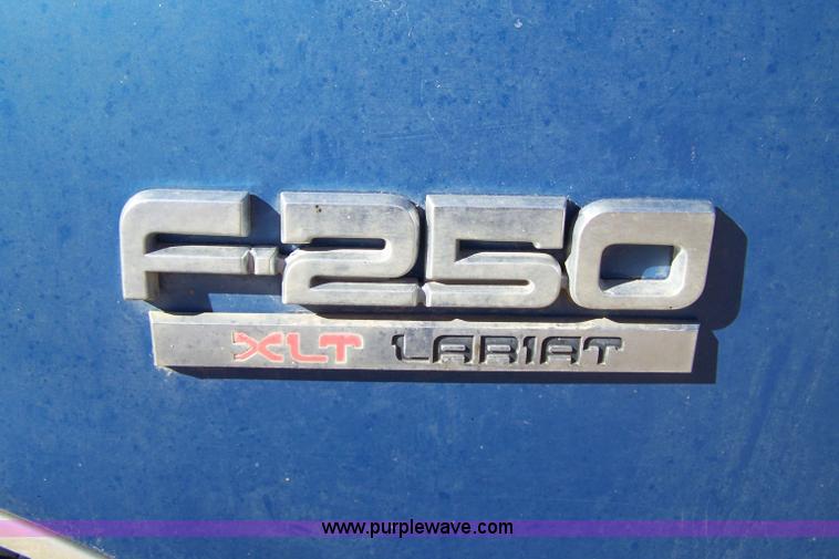 image for item 7314 1988 Ford F250 XLT Lariat pickup truck