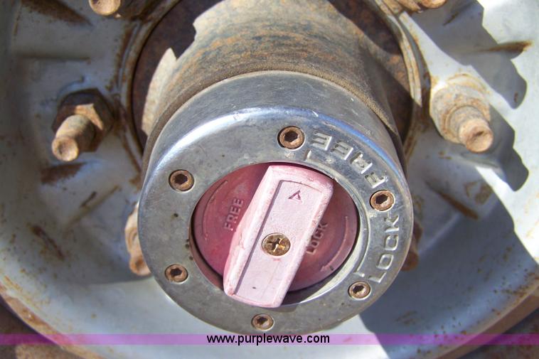 image for item 7314 1988 Ford F250 XLT Lariat pickup truck