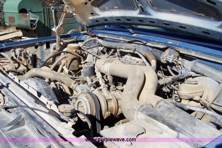 image for item 7314 1988 Ford F250 XLT Lariat pickup truck