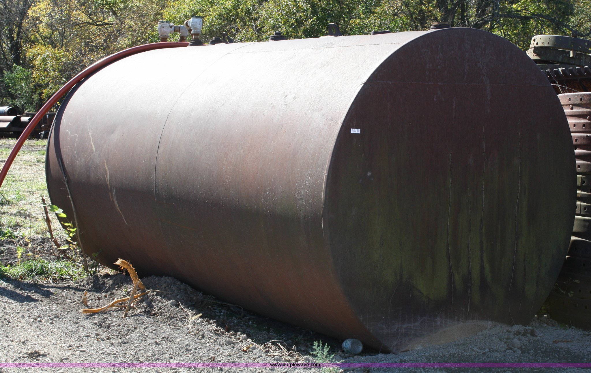 4,000 gallon fuel tank in Kansas City, KS Item 5116 sold Purple Wave