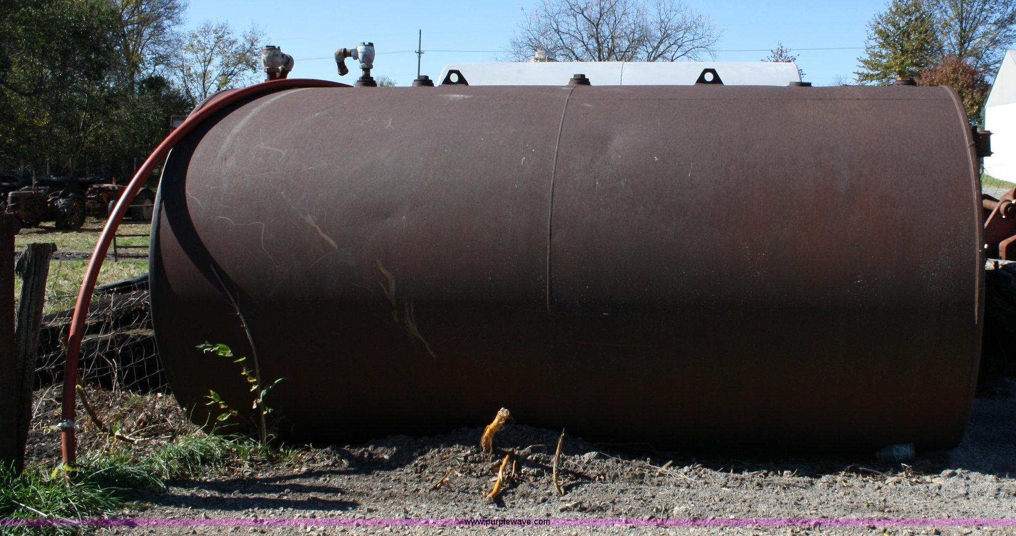 4,000 gallon fuel tank in Kansas City, KS Item 5116 sold Purple Wave