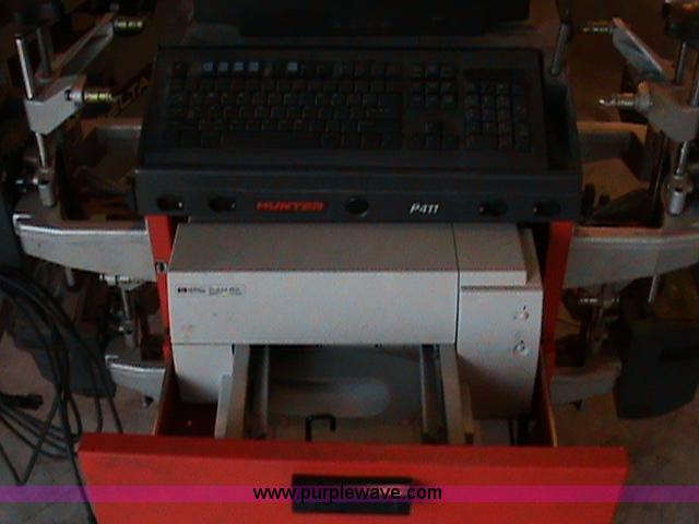 image for item 1603 Hunter P411 alignment machine