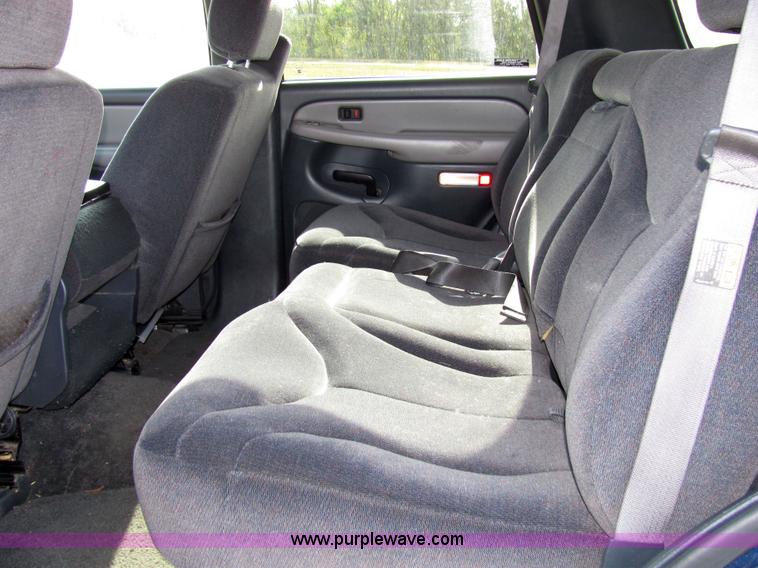 image for item 2237 2001 GMC Yukon