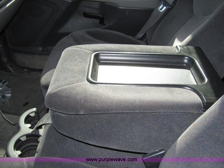 image for item 2237 2001 GMC Yukon