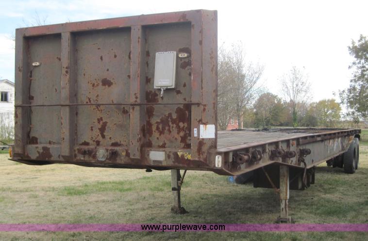 image for item 3150 1977 Fruehauf 42' flat bed trailer