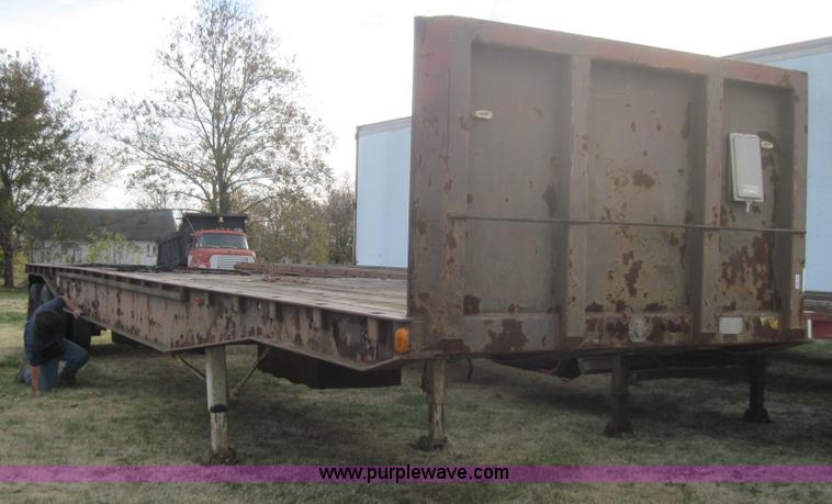 image for item 3150 1977 Fruehauf 42' flat bed trailer