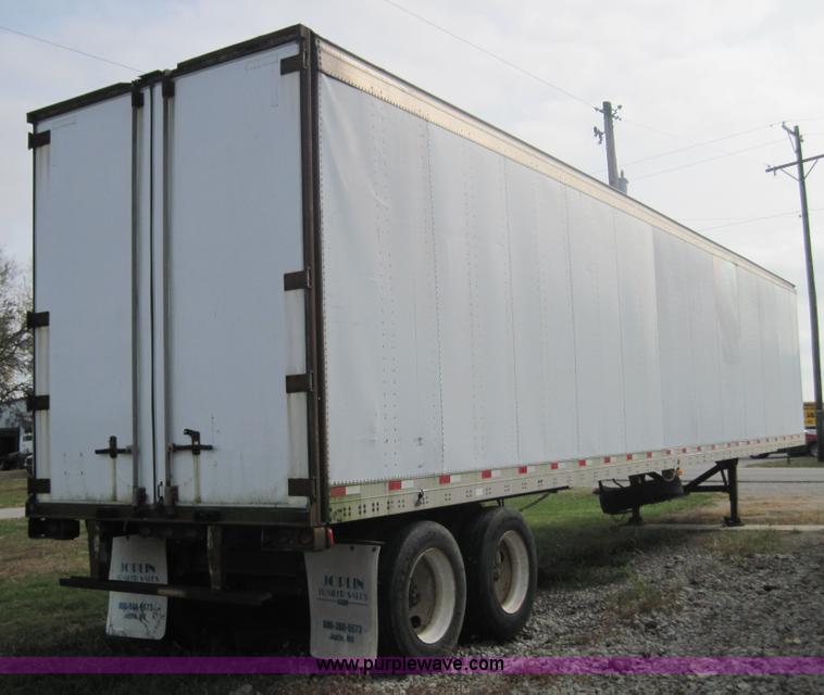 image for item 3158 1984 Fruehauf 48' van trailer
