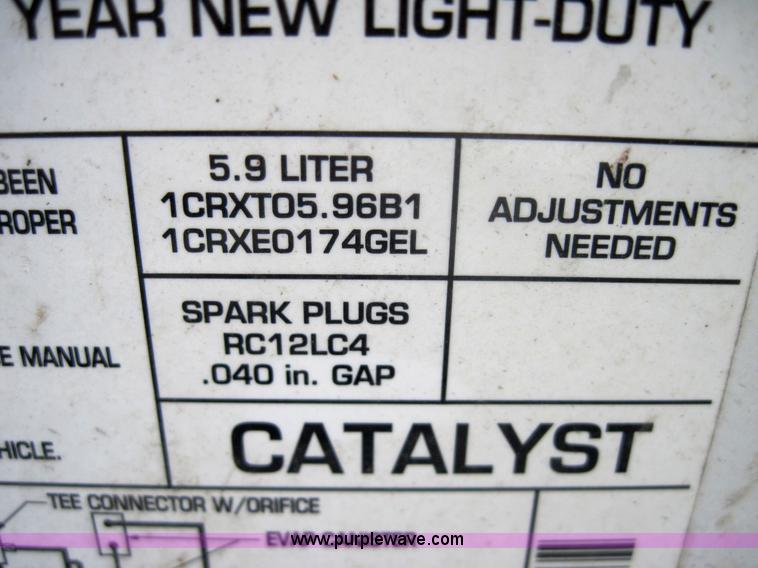 image for item 3159 2001 Dodge Ram Wagon B3500 van