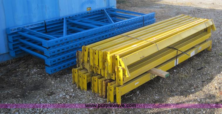 image for item 3161 Pallet racking