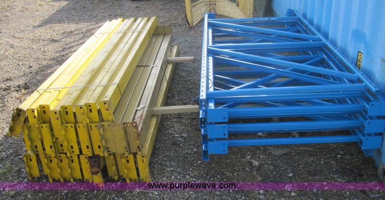 image for item 3161 Pallet racking