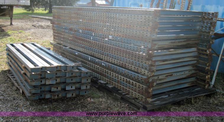 image for item 3162 Pallet racking