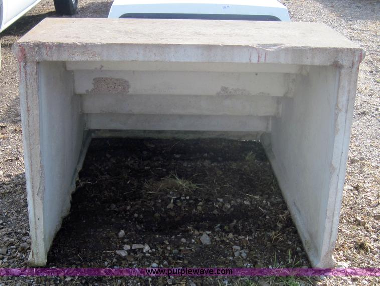 image for item 3166 Concrete steps