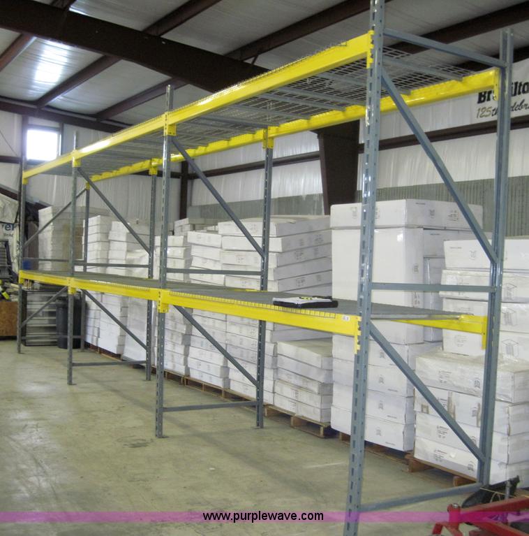 image for item 3169 Pallet racking