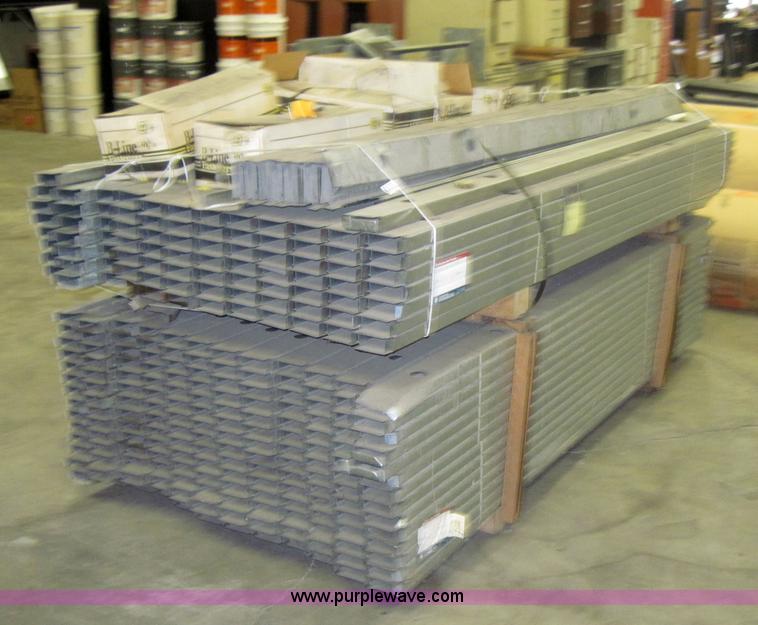 image for item 3170 (462) metal studs