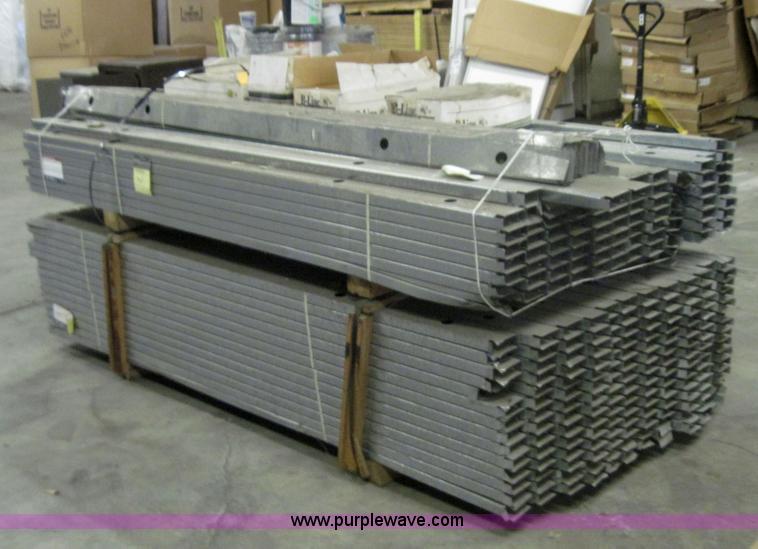 image for item 3170 (462) metal studs