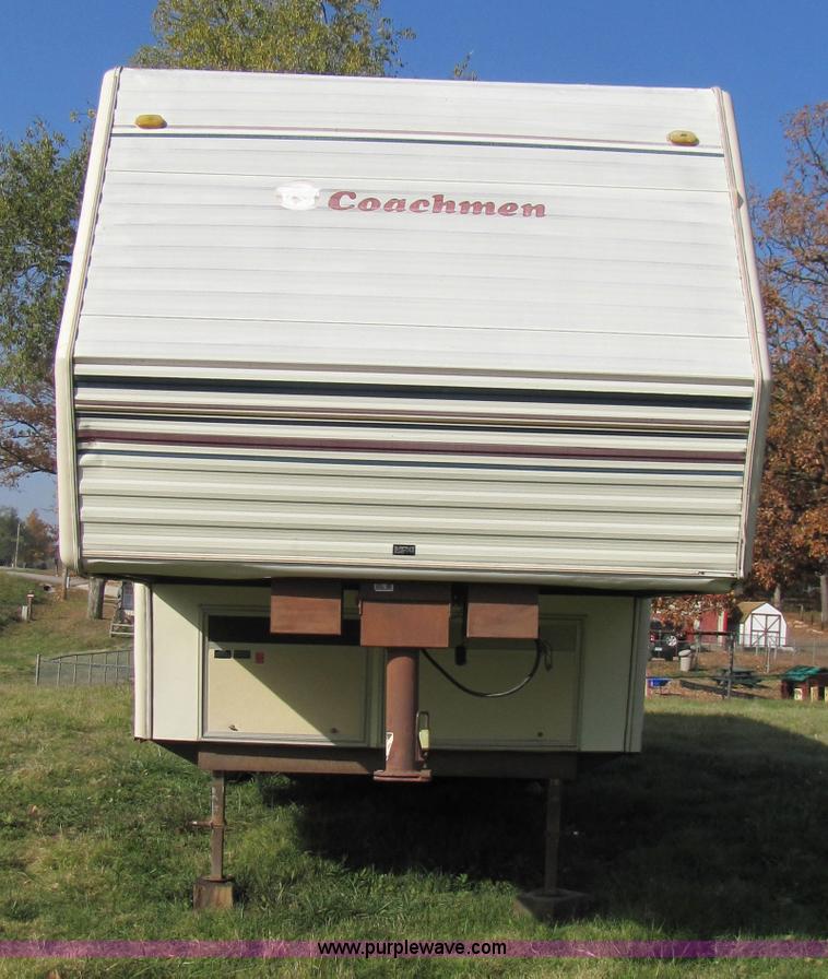 image for item 3547 1987 Coachmen Classic 36' travel camper trailer