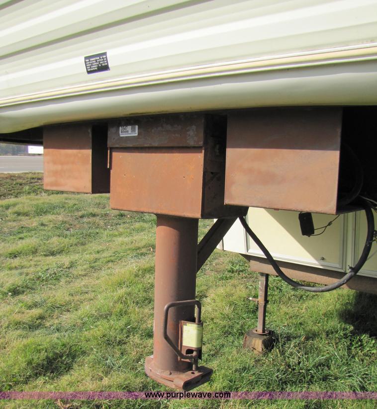 image for item 3547 1987 Coachmen Classic 36' travel camper trailer