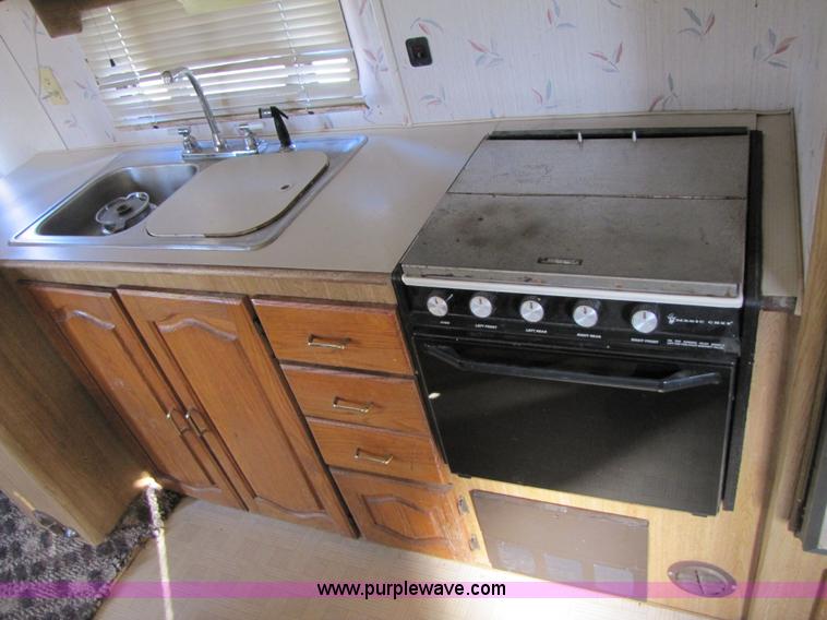 image for item 3547 1987 Coachmen Classic 36' travel camper trailer