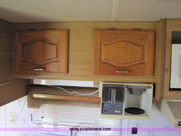 image for item 3547 1987 Coachmen Classic 36' travel camper trailer