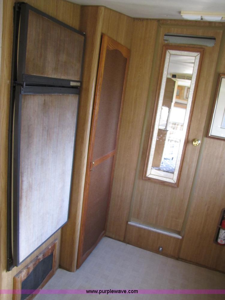 image for item 3547 1987 Coachmen Classic 36' travel camper trailer