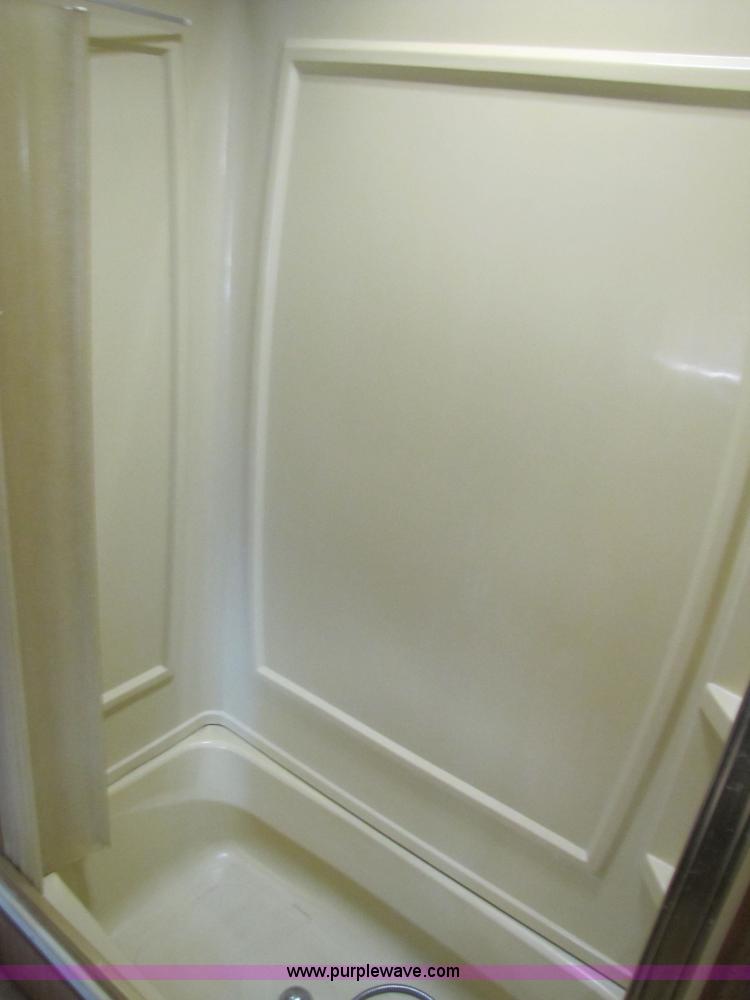 image for item 3547 1987 Coachmen Classic 36' travel camper trailer