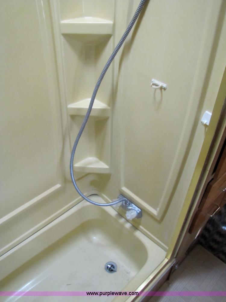 image for item 3547 1987 Coachmen Classic 36' travel camper trailer