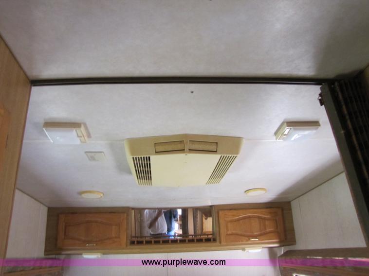 image for item 3547 1987 Coachmen Classic 36' travel camper trailer