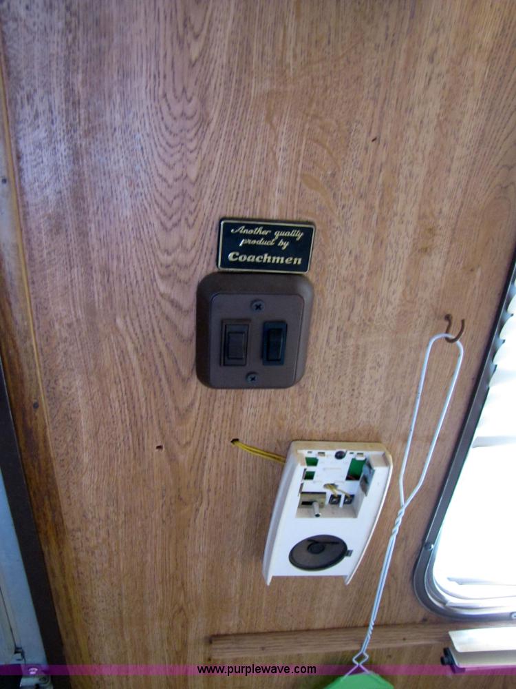 image for item 3547 1987 Coachmen Classic 36' travel camper trailer