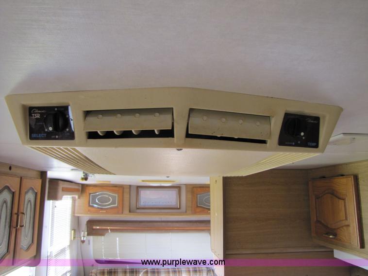 image for item 3547 1987 Coachmen Classic 36' travel camper trailer