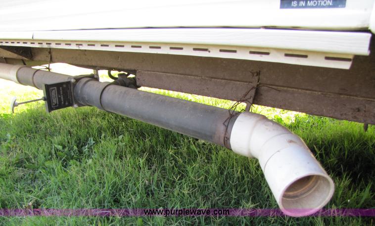 image for item 3547 1987 Coachmen Classic 36' travel camper trailer