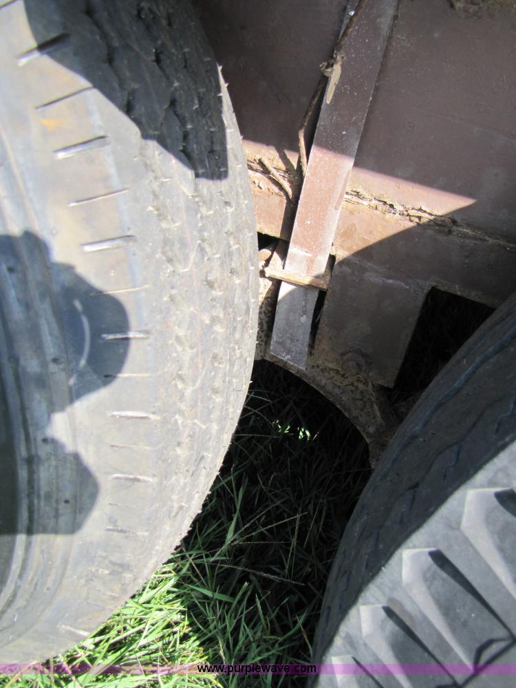 image for item 3547 1987 Coachmen Classic 36' travel camper trailer