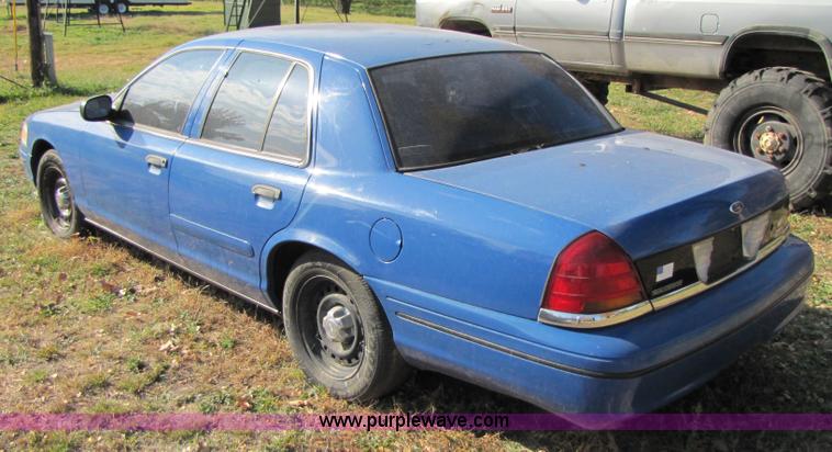 image for item 3548 1999 Ford Crown Victoria Police Interceptor